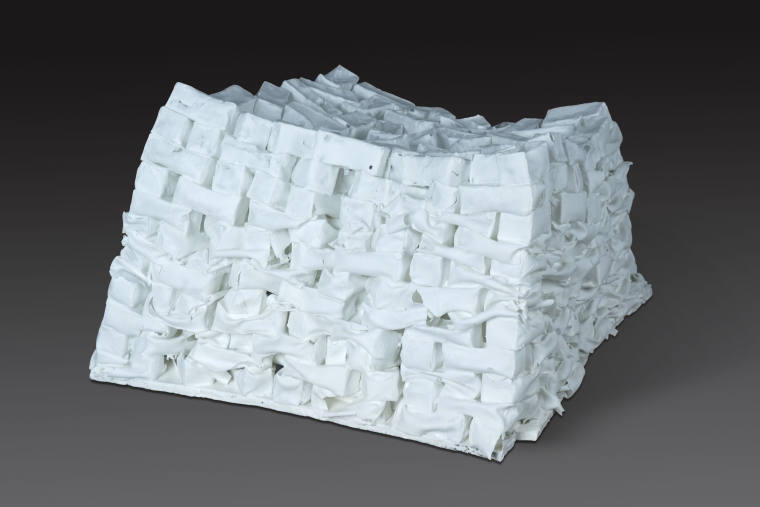 《2014》 47x45x29cm, 陶瓷，2014年