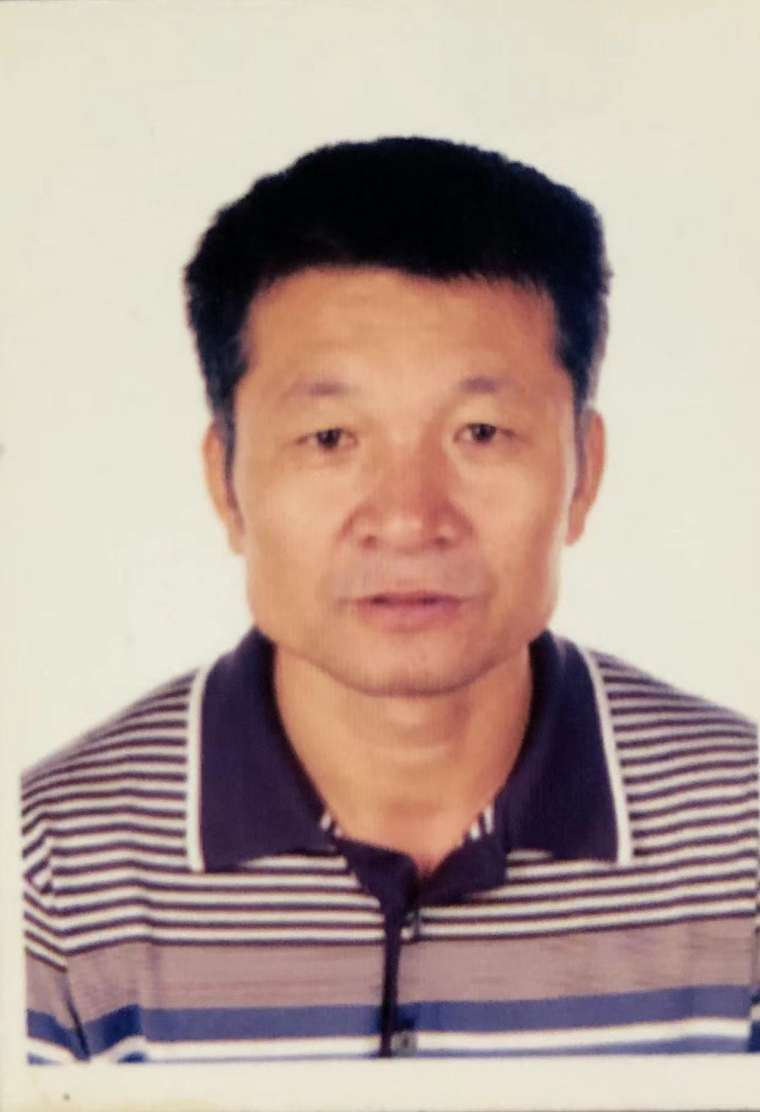 李胜忠照片